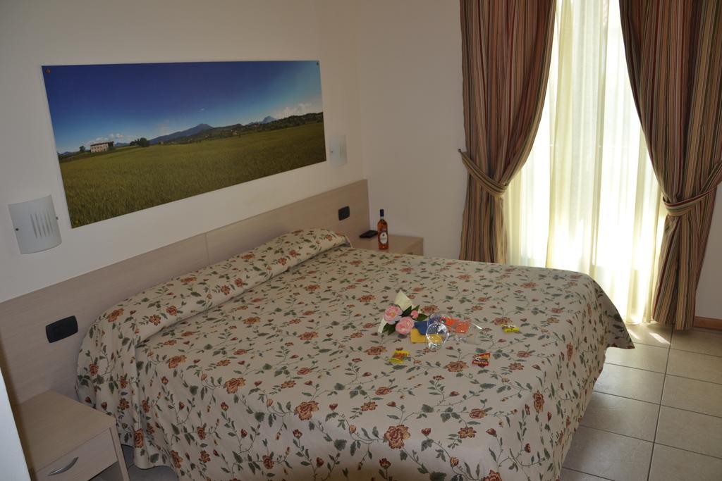 Locanda Le Palafitte Bardolino Room photo